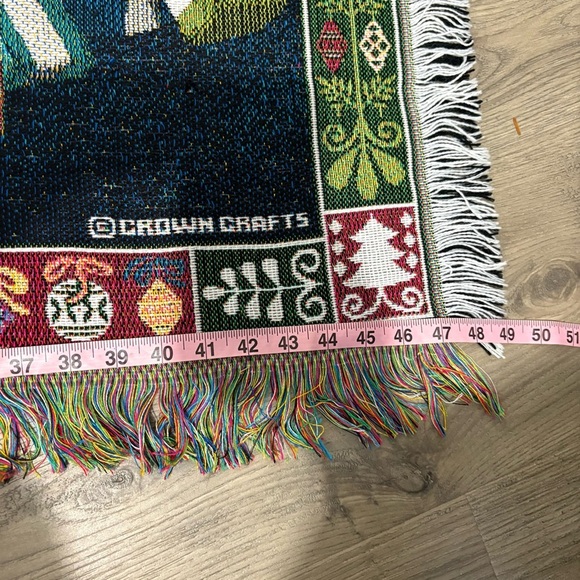 Crown Crafts Holiday Tapestry Throw Blanket Christmas Tree 49 x 58 USA Made - Picture 8 of 10